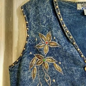 Pretty Bleu size small studded denim vest